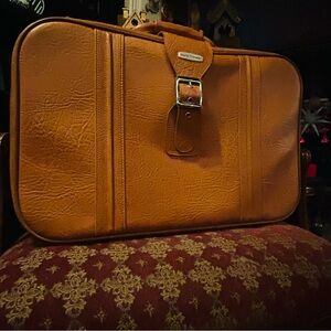 Amazing Vintage 1970s Caramel Brown Faux Leather Suitcase